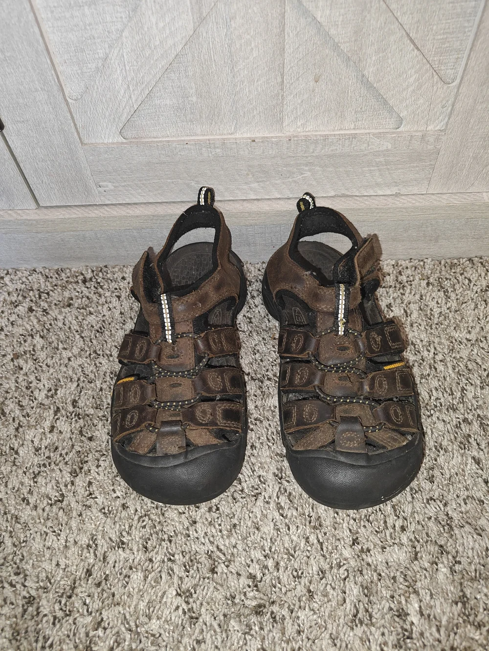 KEEN Newport H2 sandals in Brown Leather Size 13c
